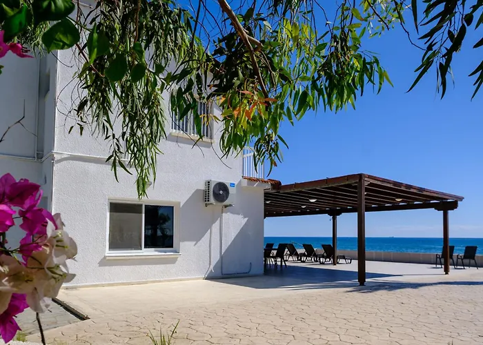 Shoreline House * ラルナカ