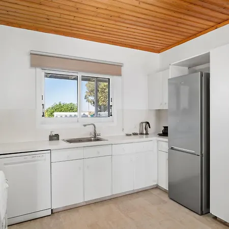 Shoreline House * Larnaca